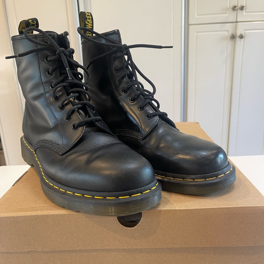 Dr. Martens Black Mens Boots US 11